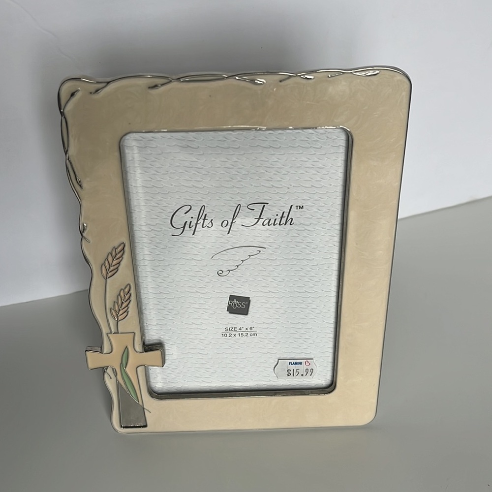 Russ GIFTS OF FAITH Photo Frame Cross fits 4x6 photo